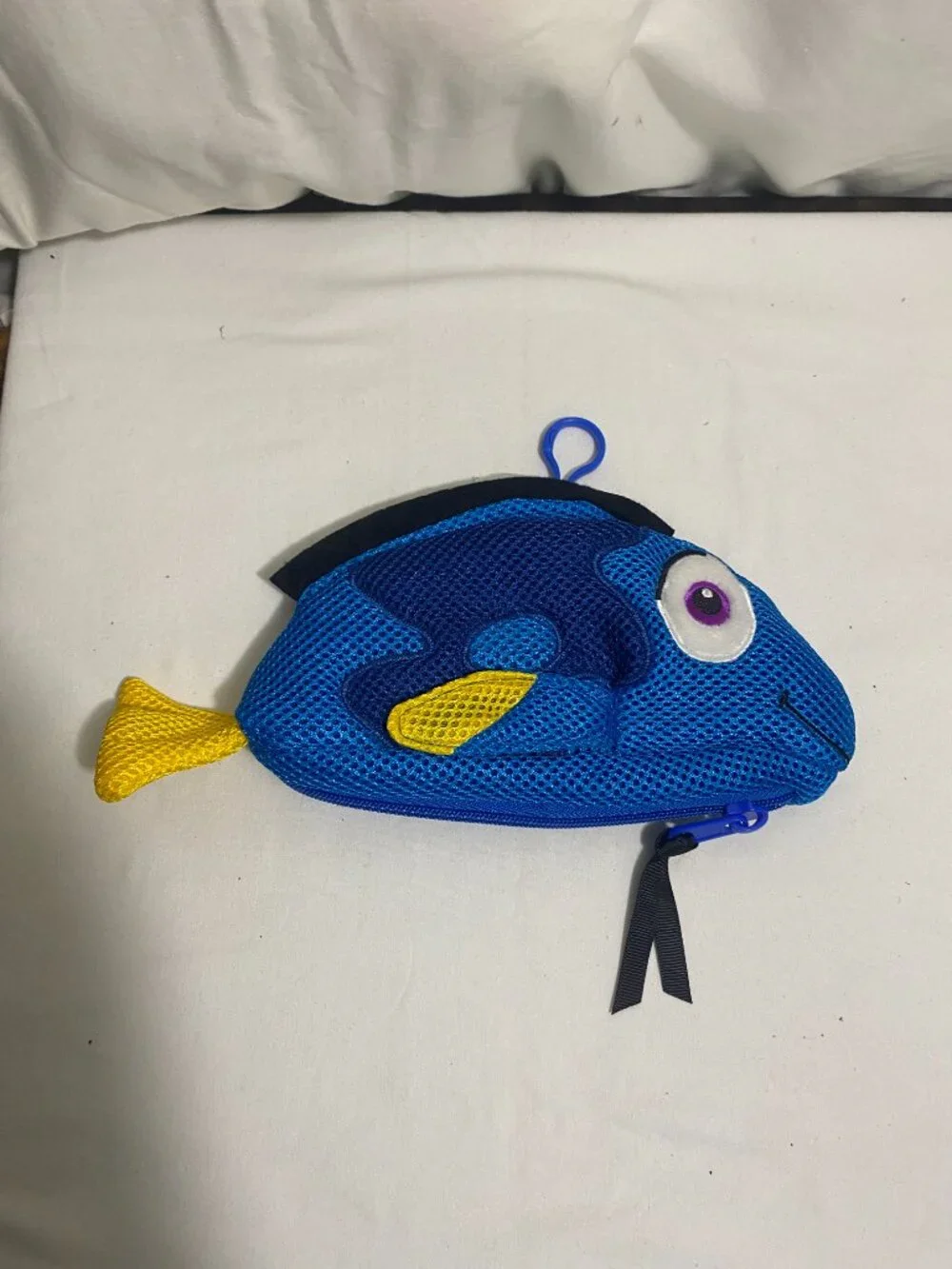 Disney Pixar Finding Dory Dory Fish Zipper Coin Purse Pouch Mesh Clamshell Bag 1